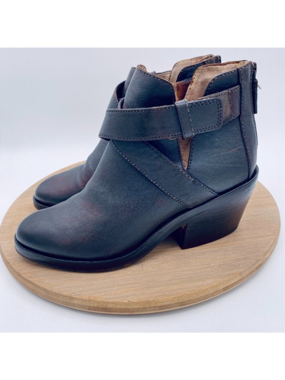 Eileen Fisher Boots Womens 7 Brown Leather Zip Back Ankle Minimalist $249 - Picture 5 of 11